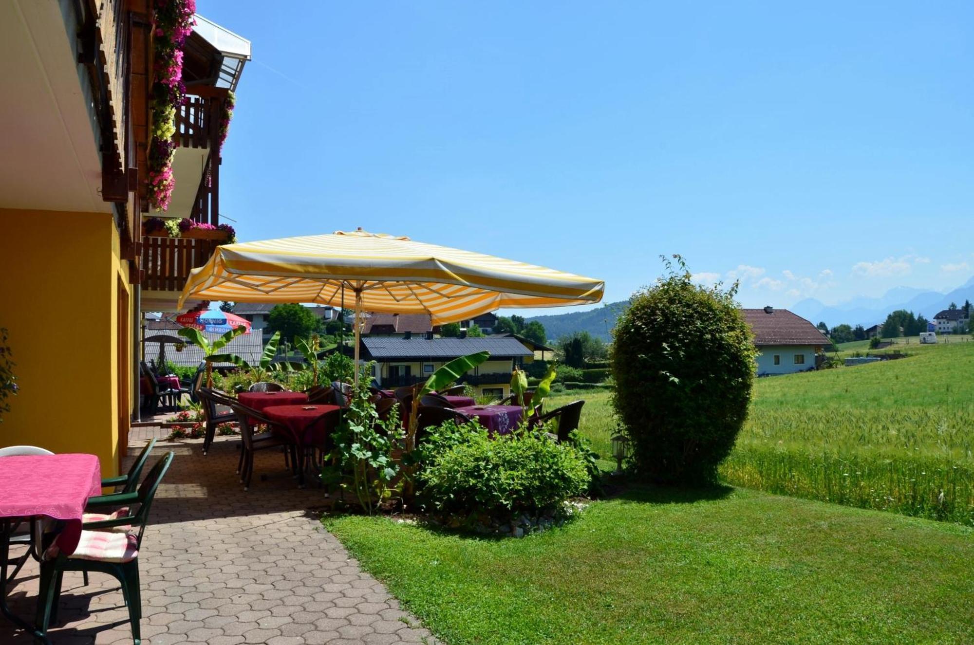 Gaestehaus Goetz Drobollach am Faakersee Exterior foto